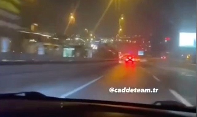 Stanbul Da Akan Trafikte Makas Atan Magandalar Arac B Yle Perte Kard Lar G Ndem Aykiri